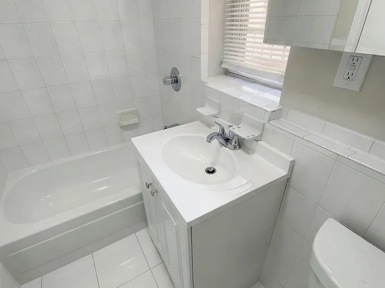 5304 Palisade Ave #5O5B — Photo 5