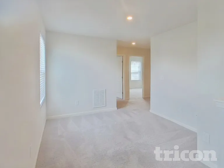 507 Dayspring Dr — Photo 17