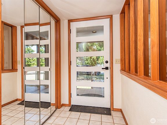 3rd image of 1419 S Pacific Vista