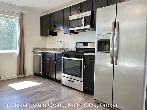 3rd image of 293 Longview Ln