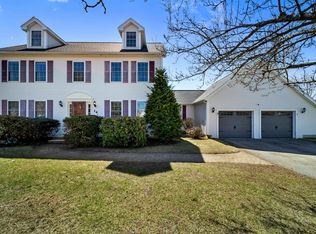 14 Gallant Dr, Brentwood, NH 03833