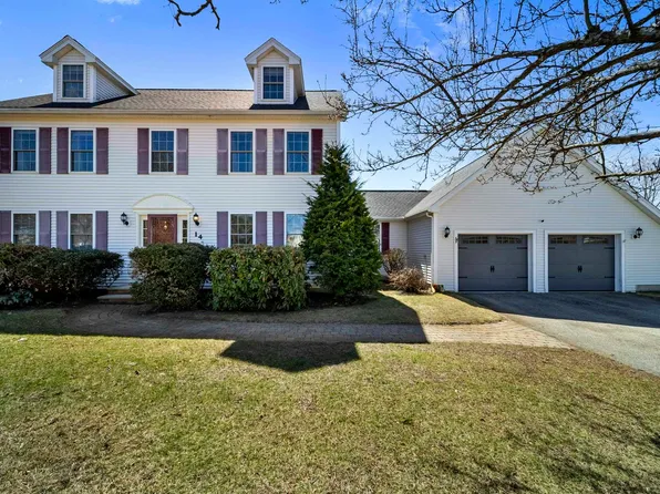 14 Gallant Drive, Brentwood, NH 03833