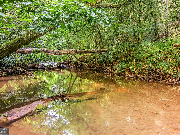 4th image of 416 Mill Stone Mountain Ln