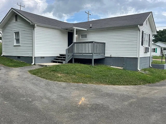 144 Cross St