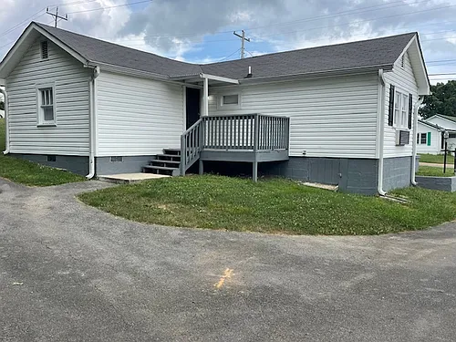 144 Cross St Photo 1