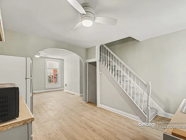 1111 W Lombard St — Photo 3