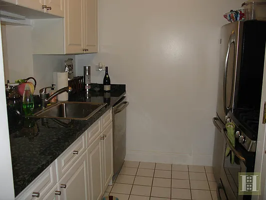 Rented by Halstead Real Estate | media 20