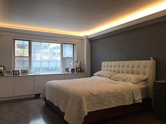 5th image of 100 W 57th St #4M