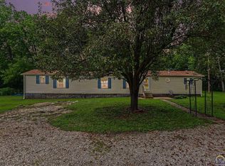 2045 SE 85th St, Berryton, KS 66409
