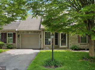 33 Summerfield Dr, Carlisle, PA 17015