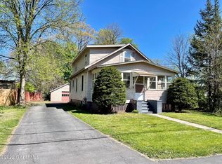 1 Garner St, Queensbury, NY 12804