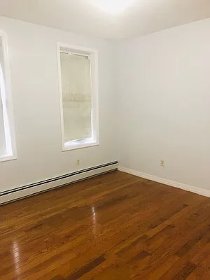 Rented by Sprint Realty | media 21