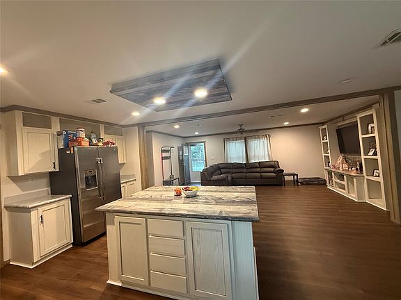 4th image of 2409 Yarnaby Rd