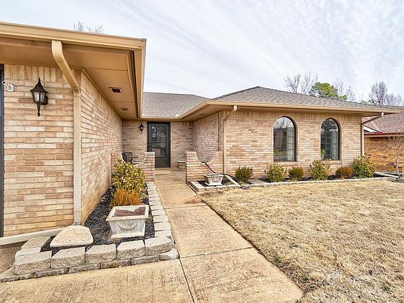 4th image of 11017 Folkstone Dr