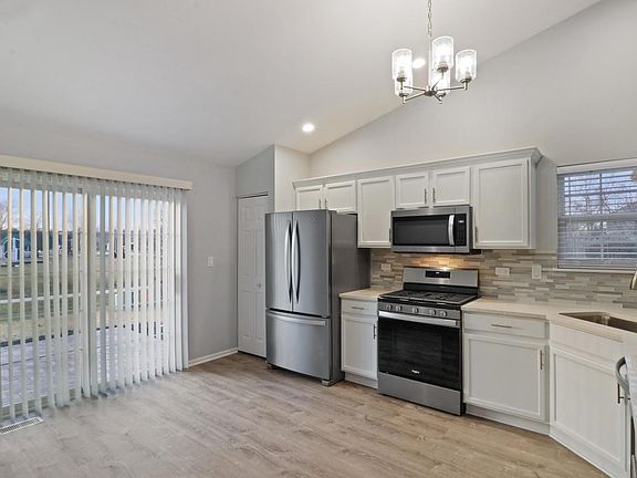 3rd image of 805 Blandford Ave