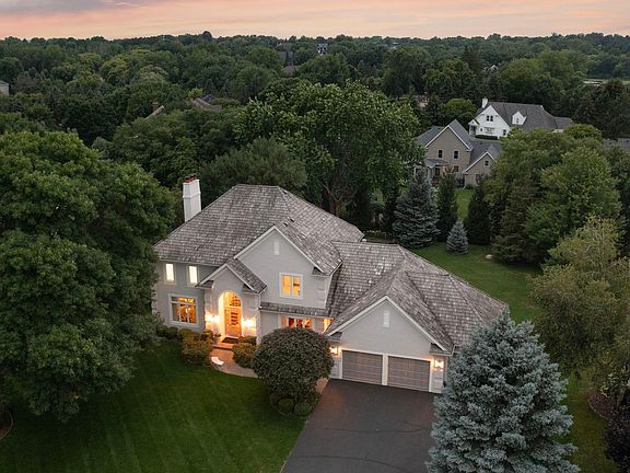 2nd image of 8784 Boulder Rise