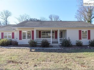 411 Tywood St NE, Lenoir, NC 28645