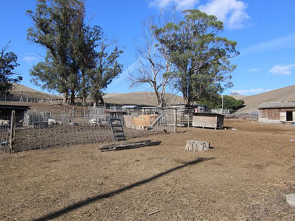 5th image of 35 Lila Ln