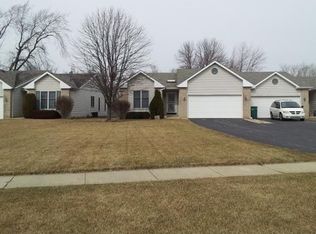 944 W 87th Ave, Merrillville, IN 46410