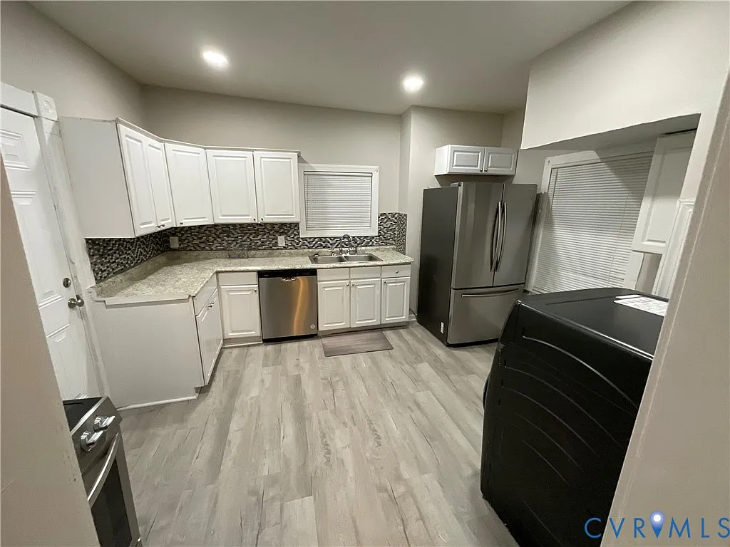 3 bed, 2.0 bath, 1652 sqft, $2,500 — Photo 3