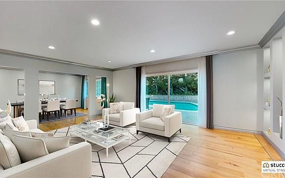 4th image of 4127 Picasso Ave
