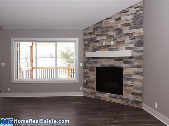 3rd image of 6423 Camellia Ct