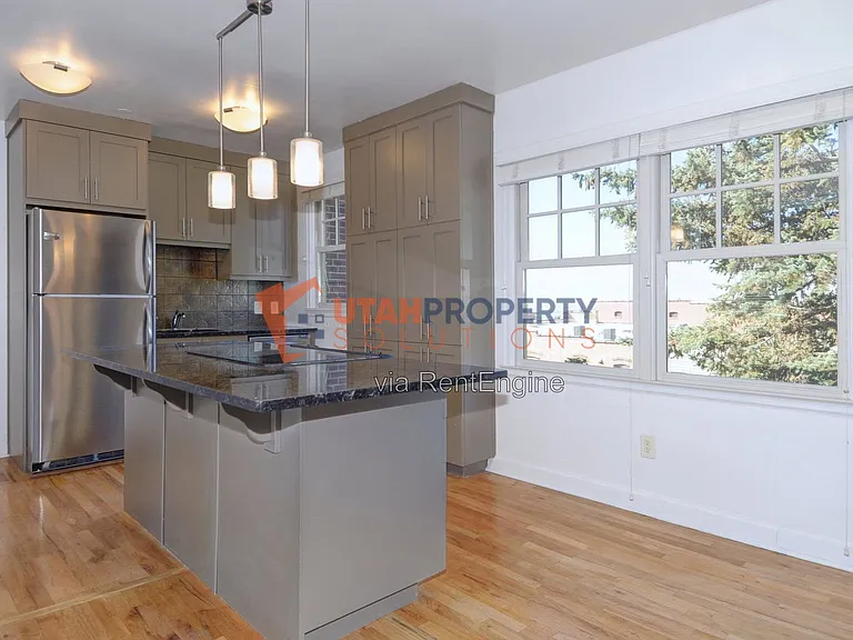 61 N T St #6 — Photo 8