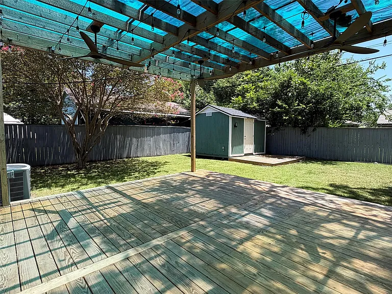 922 Hector Ave — Photo 32