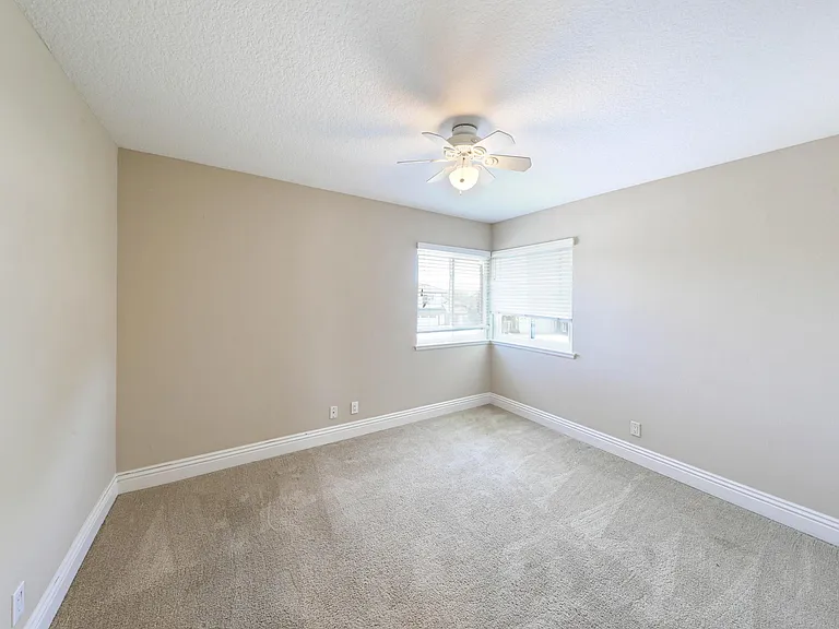 25721 Weston Dr — Photo 19