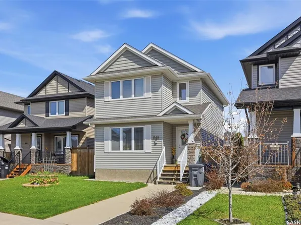 646 Hampton CIRCLE, Saskatoon, SK S7R 0J5