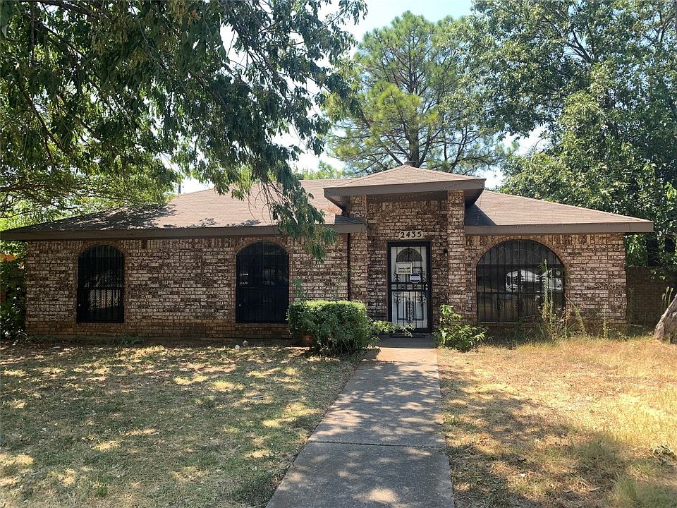 1st image of 2435 Eastern Oaks Dr