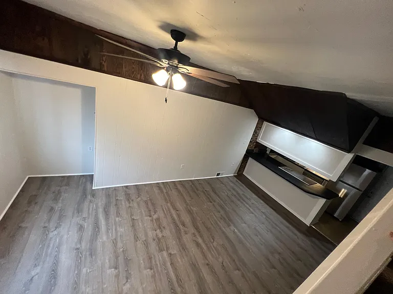 916 Arlington Ave — Photo 4
