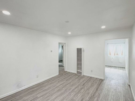 5th image of 4051-61 Euclid Ave #D