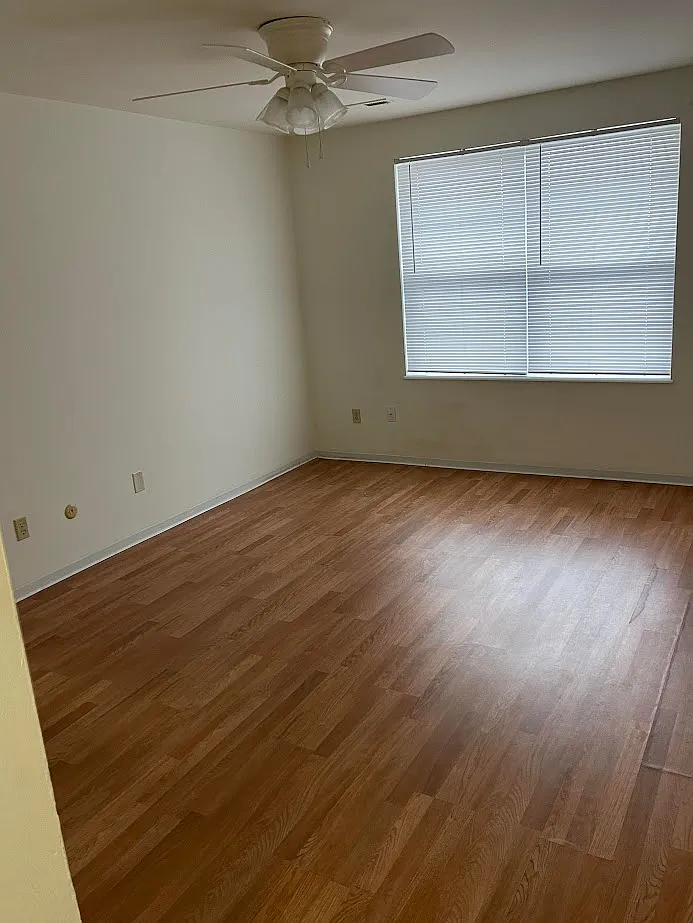 St Regis Apartments — Photo 3