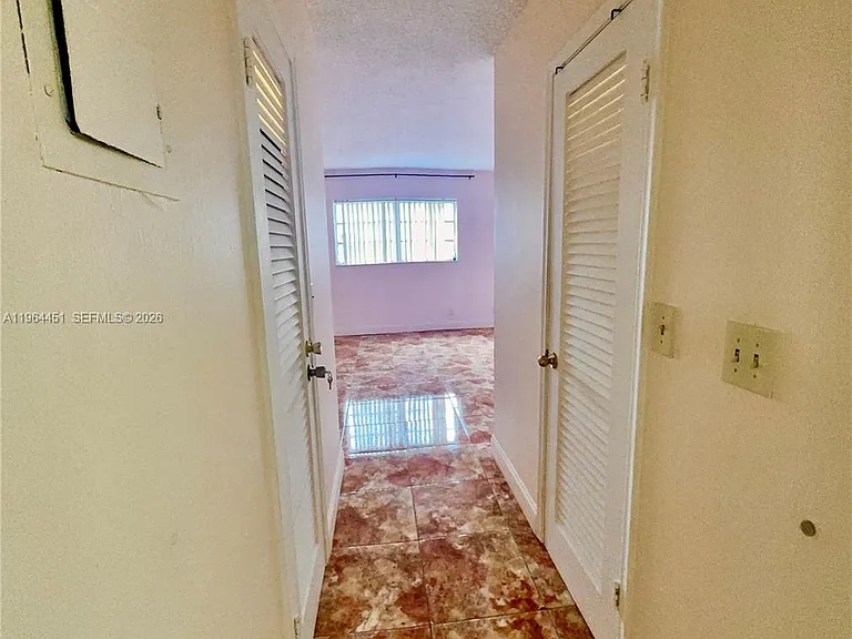 609 NE 14th Ave #706 — Photo 25