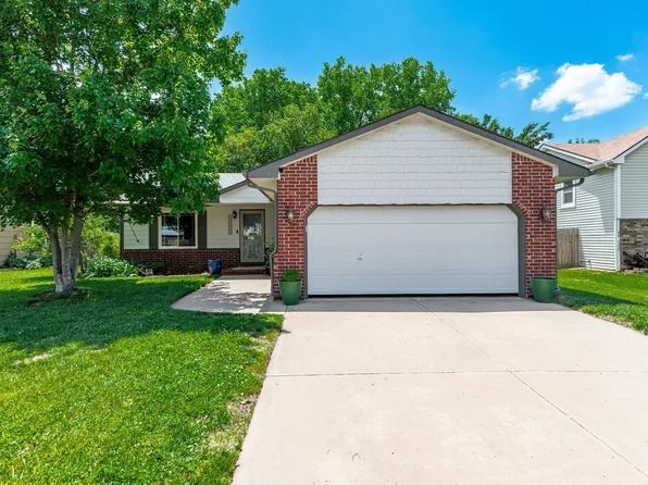 5311 S Stoneborough St, Wichita, KS 67217