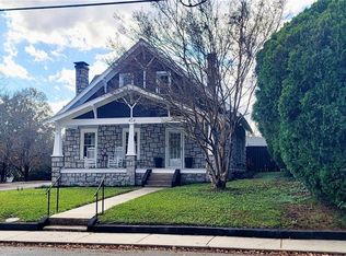 424 Spring St, Mount Airy, NC 27030