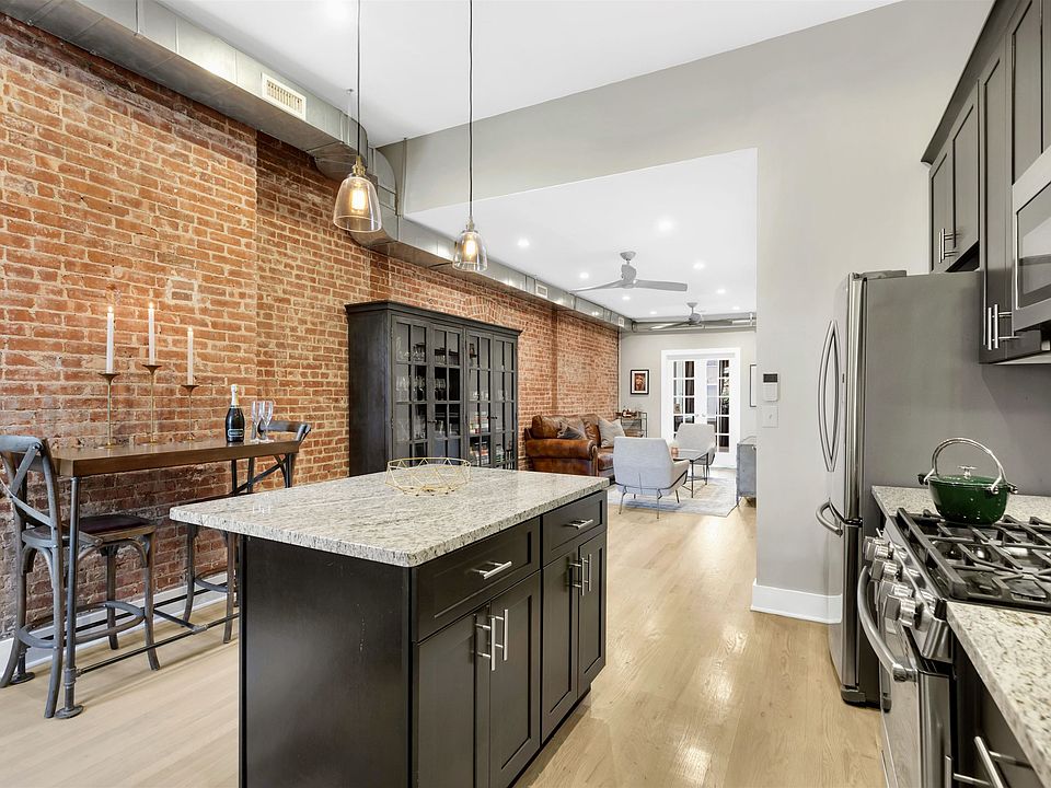 1st image of 1112 Hudson St #5R
