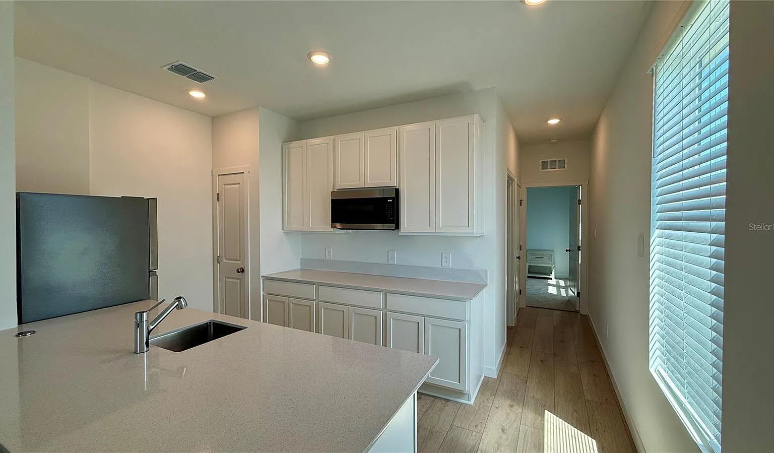 1 bed, 1.0 bath, 568 sqft, $1,200 — Photo 2