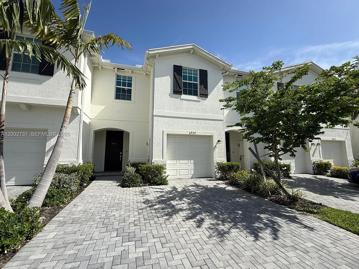 Building Photo - 6939 Harbours Edge Ave #6939