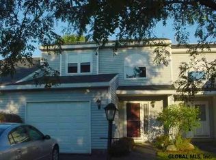 48 Tompion Ln, Saratoga Springs, NY 12866
