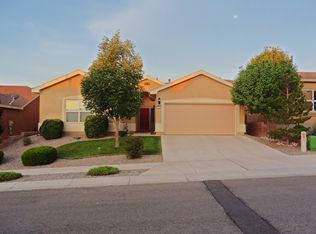 1071 Alegria Rd, Los Lunas, NM 87031