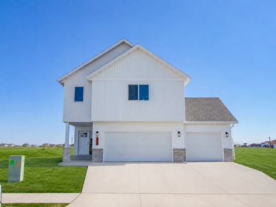 6723 Deer Creek Loop, Horace, ND, 58047