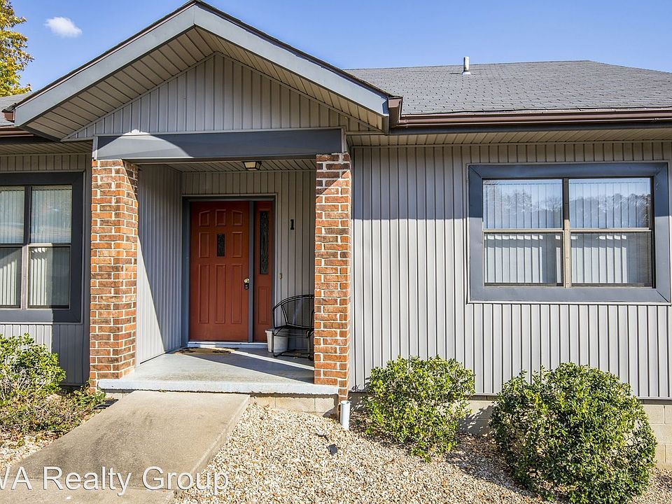 1st image of 1 Canova Ln