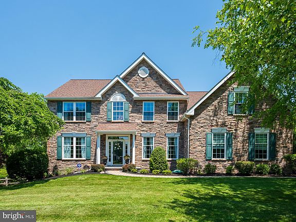 3rd image of 34 Musket Ln