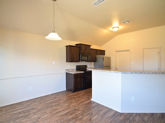 5th image of 1119 Jamestown Dr