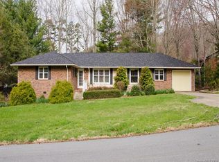 24 Braddock Way, Asheville, NC 28803