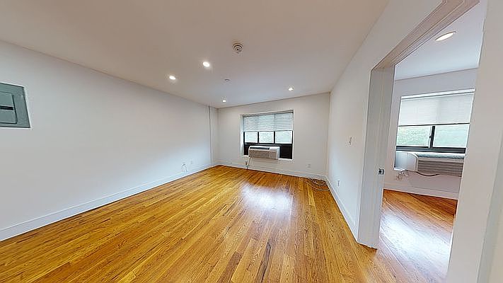 1st image of 224 Vernon Ave APT 2A