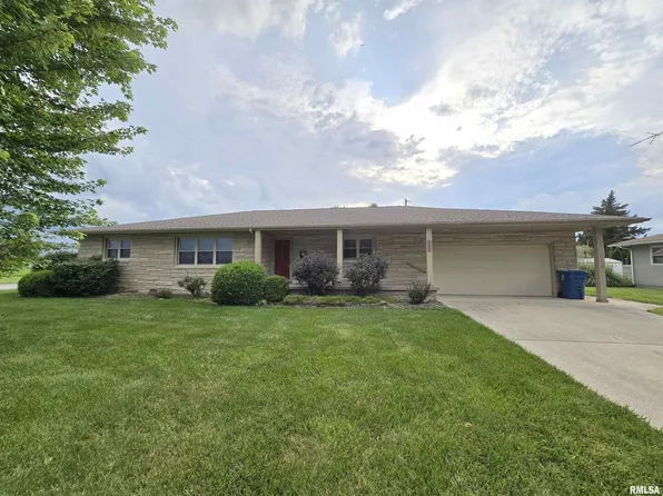 646 Sara Dr, Centralia, IL 62801