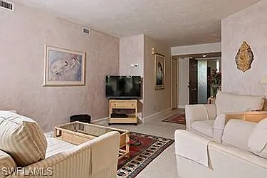 26930 Wedgewood Dr #202 — Photo 6